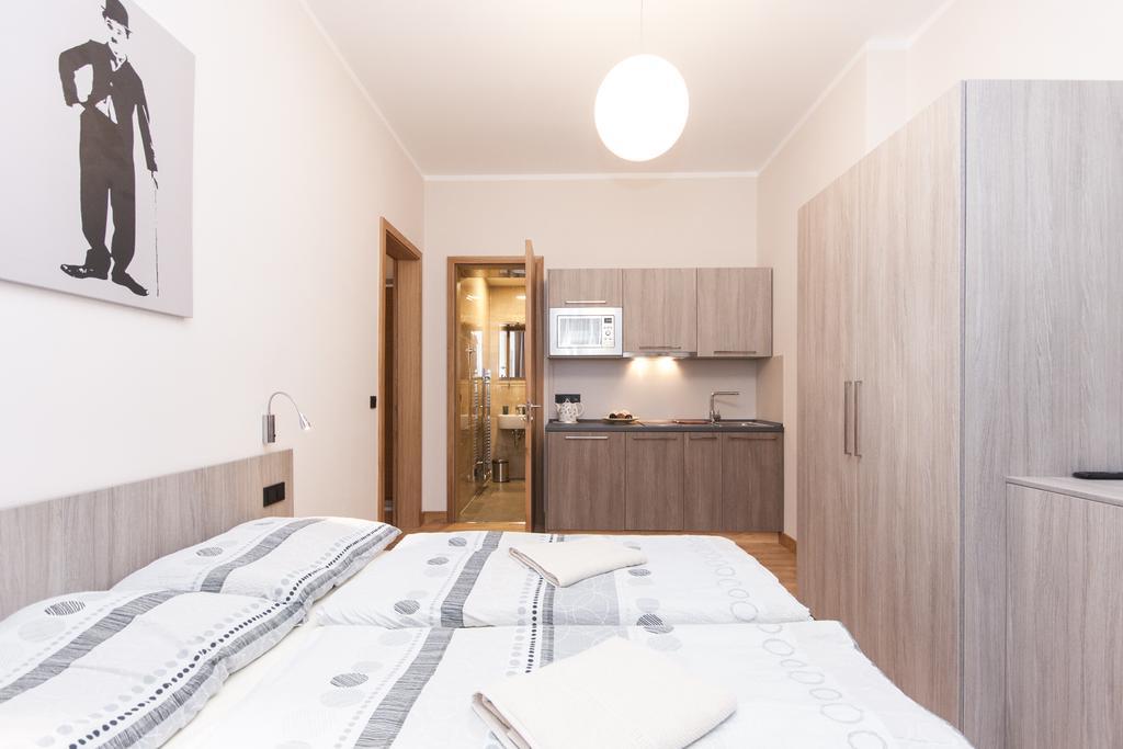 Manesova Astra Apartment Praga Habitación foto